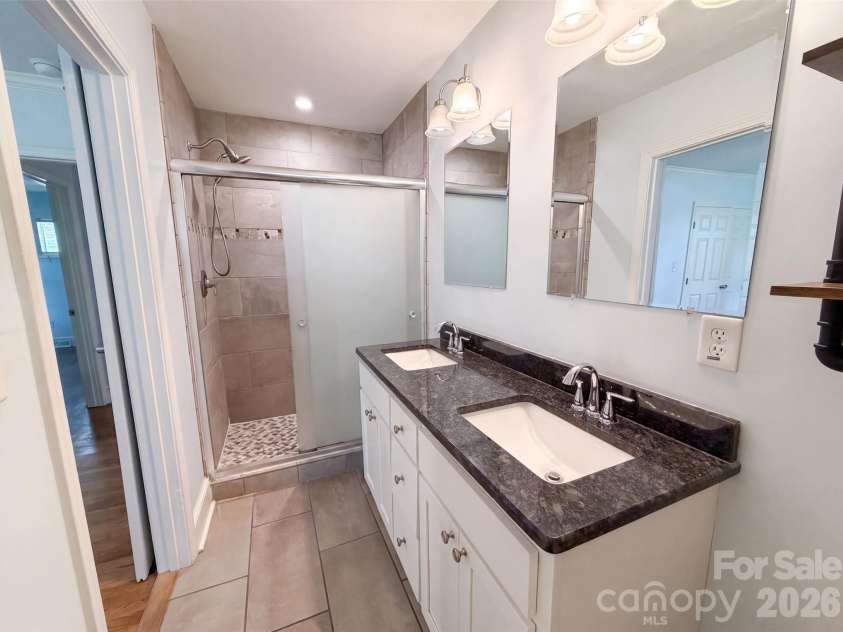 1605 Auten Road, Gastonia, NC 28054.  MLS# CAR4409816, YatesRealty ID 43530. 