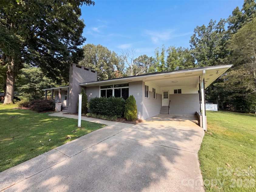 1605 Auten Road, Gastonia, NC 28054.  MLS# CAR4409816, YatesRealty ID 43530. 