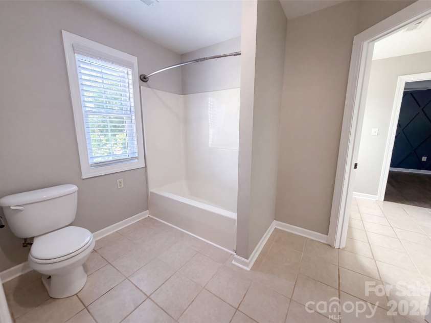 114 Stirling Heights Lane, Fort Mill, SC 29715.  MLS# CAR4411144, YatesRealty ID 43531. 