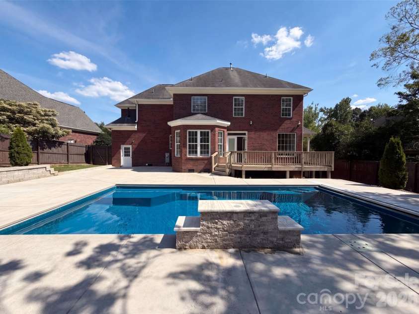 114 Stirling Heights Lane, Fort Mill, SC 29715.  MLS# CAR4411144, YatesRealty ID 43531. 