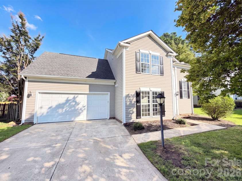 3016 Wyntree Court, Matthews, NC 28104.  MLS# CAR4411271, YatesRealty ID 43532. 
