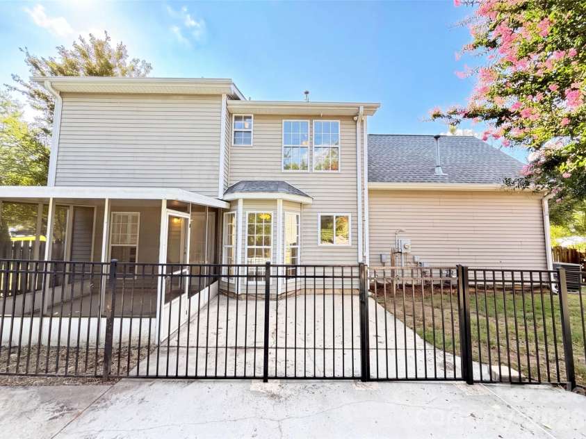 3016 Wyntree Court, Matthews, NC 28104.  MLS# CAR4411271, YatesRealty ID 43532. 