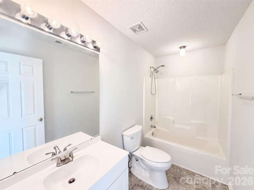 3016 Wyntree Court, Matthews, NC 28104.  MLS# CAR4411271, YatesRealty ID 43532. 