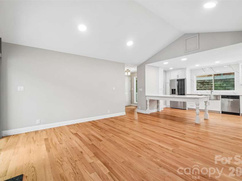 7022 Chelsea Day Lane, Fort Mill, SC 29708.  MLS# CAR4411409, YatesRealty ID 43534. 