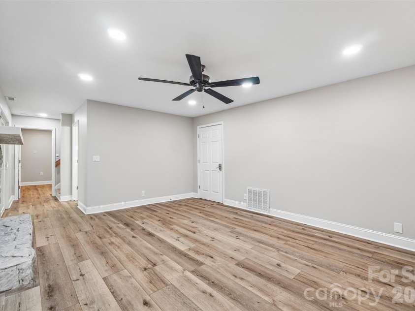 7022 Chelsea Day Lane, Fort Mill, SC 29708.  MLS# CAR4411409, YatesRealty ID 43534. 