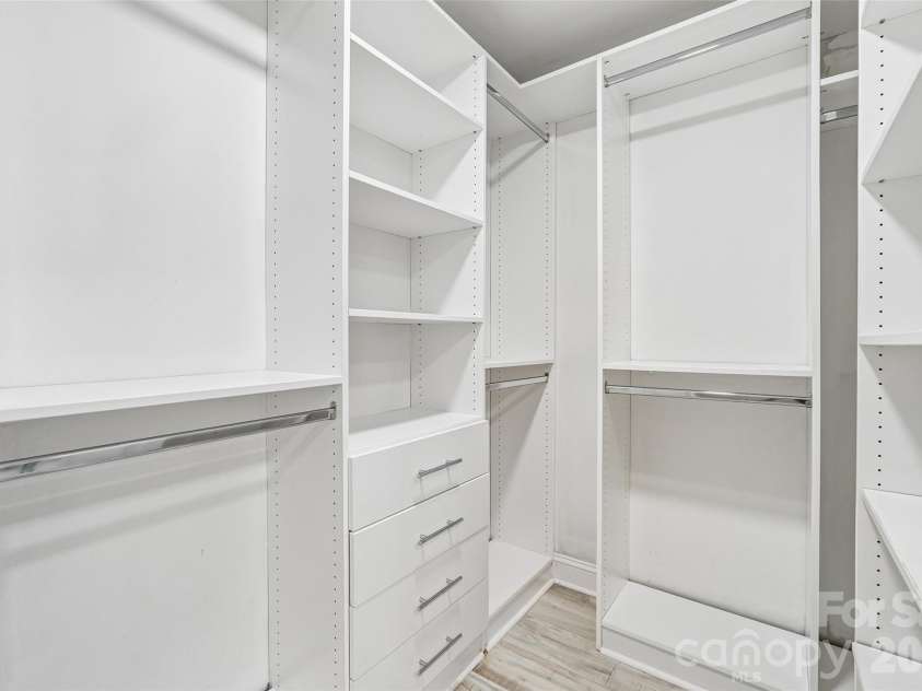 7022 Chelsea Day Lane, Fort Mill, SC 29708.  MLS# CAR4411409, YatesRealty ID 43534. 
