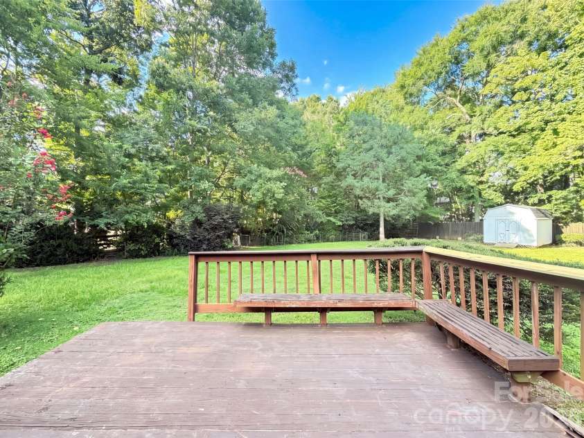 8536 Albury Walk Lane, Charlotte, NC 28277.  MLS# CAR4413156, YatesRealty ID 43538. 