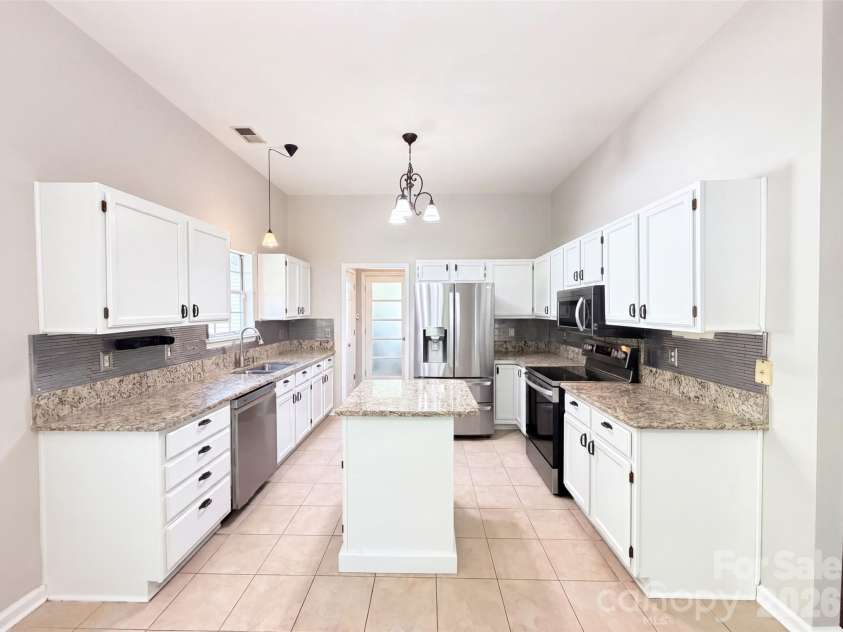 8536 Albury Walk Lane, Charlotte, NC 28277.  MLS# CAR4413156, YatesRealty ID 43538. Staged Photo