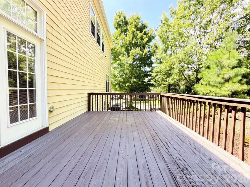 9928 Daufuskie Drive, Charlotte, NC 28278.  MLS# CAR4413308, YatesRealty ID 43539. 