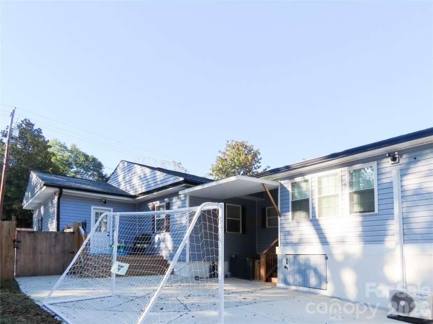 214 Springs Street, Lancaster, SC 29720.  MLS# CAR4311106, YatesRealty ID 4354. 