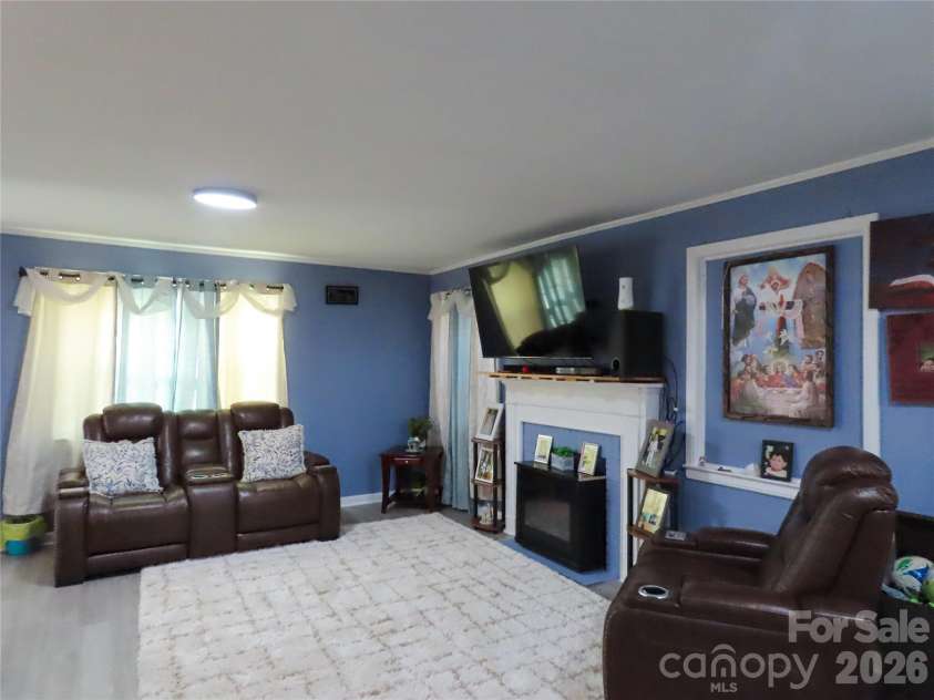 214 Springs Street, Lancaster, SC 29720.  MLS# CAR4311106, YatesRealty ID 4354. Living Room