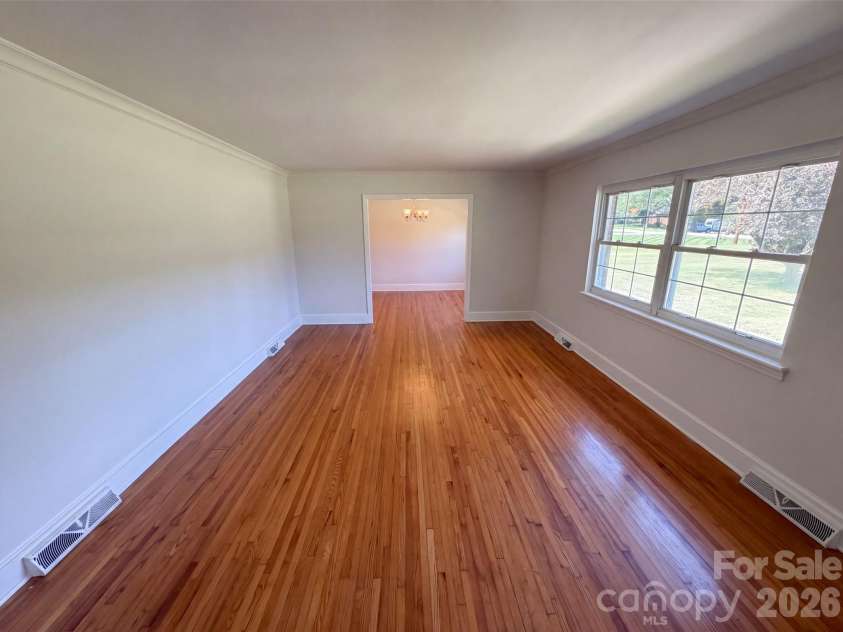 8901 Hood Road, Charlotte, NC 28215.  MLS# CAR4413653, YatesRealty ID 43541. 