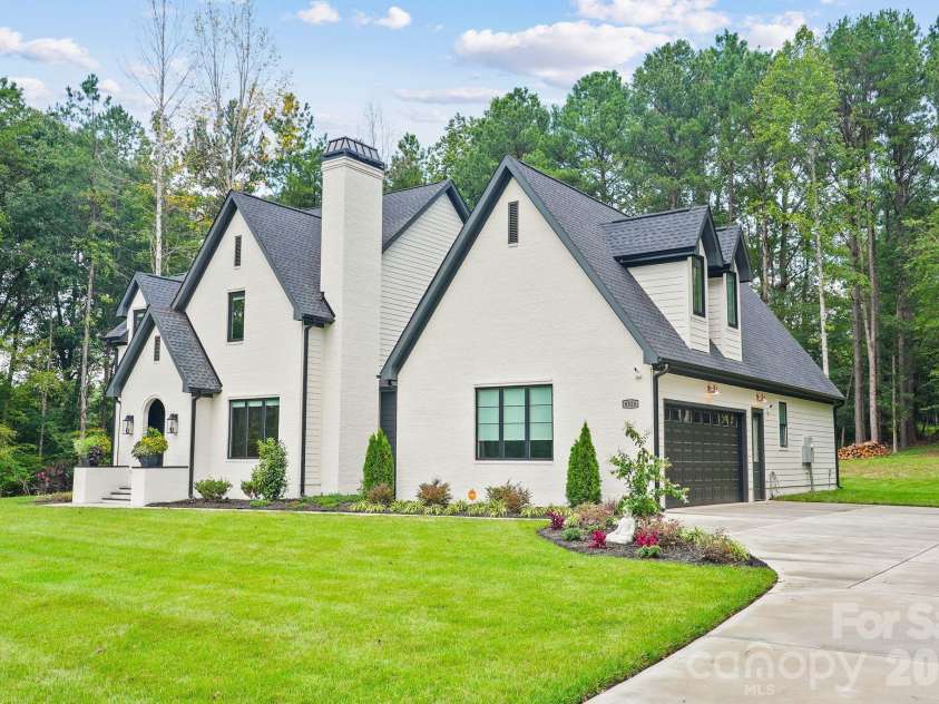 6528 Great Blue Path, Clover, SC 29710.  MLS# CAR4411573, YatesRealty ID 43543. 
