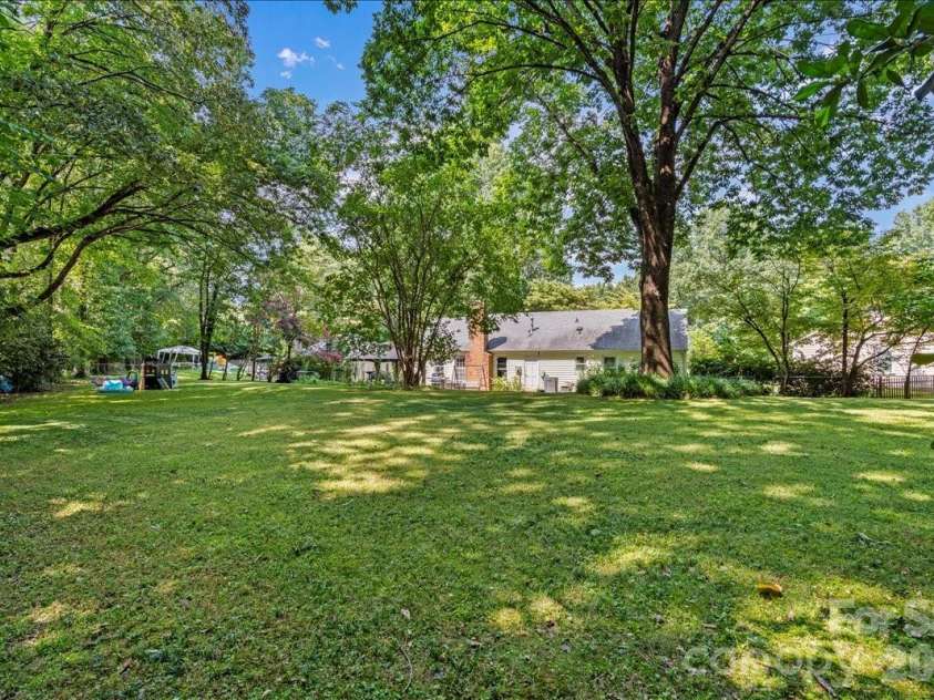 9614 Lone Oak Court, Charlotte, NC 28270.  MLS# CAR4410259, YatesRealty ID 43544. 