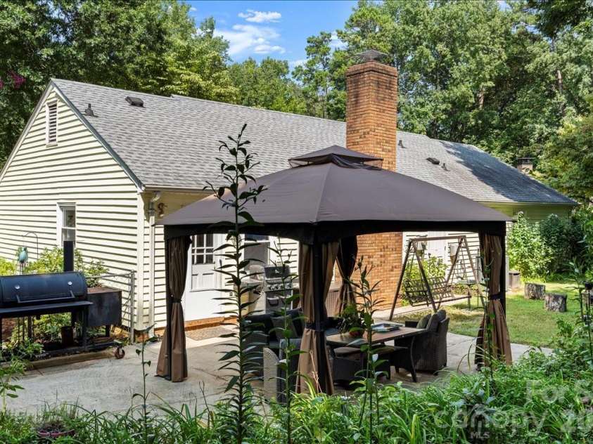 9614 Lone Oak Court, Charlotte, NC 28270.  MLS# CAR4410259, YatesRealty ID 43544. 
