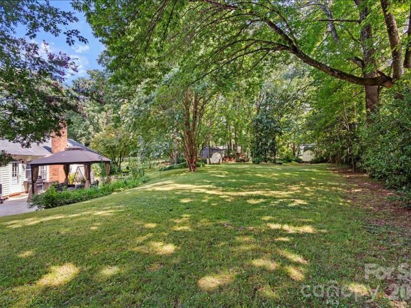 9614 Lone Oak Court, Charlotte, NC 28270.  MLS# CAR4410259, YatesRealty ID 43544. 