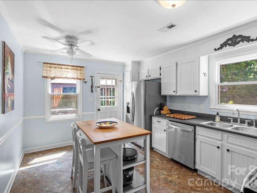 9614 Lone Oak Court, Charlotte, NC 28270.  MLS# CAR4410259, YatesRealty ID 43544. 