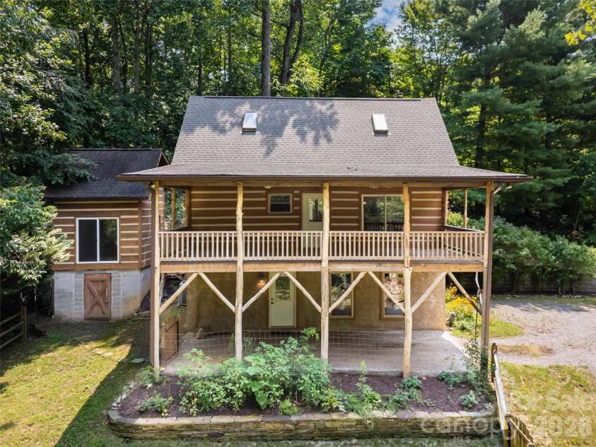 24 Gregory Hill Road, Fairview, NC 28730.  MLS# CAR4408771, YatesRealty ID 43545. 