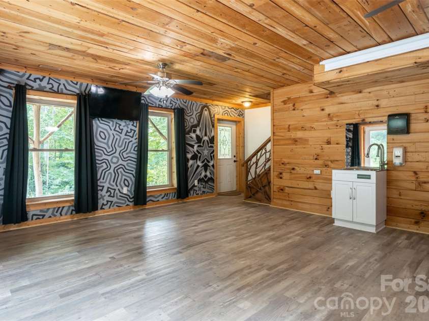 24 Gregory Hill Road, Fairview, NC 28730.  MLS# CAR4408771, YatesRealty ID 43545. 