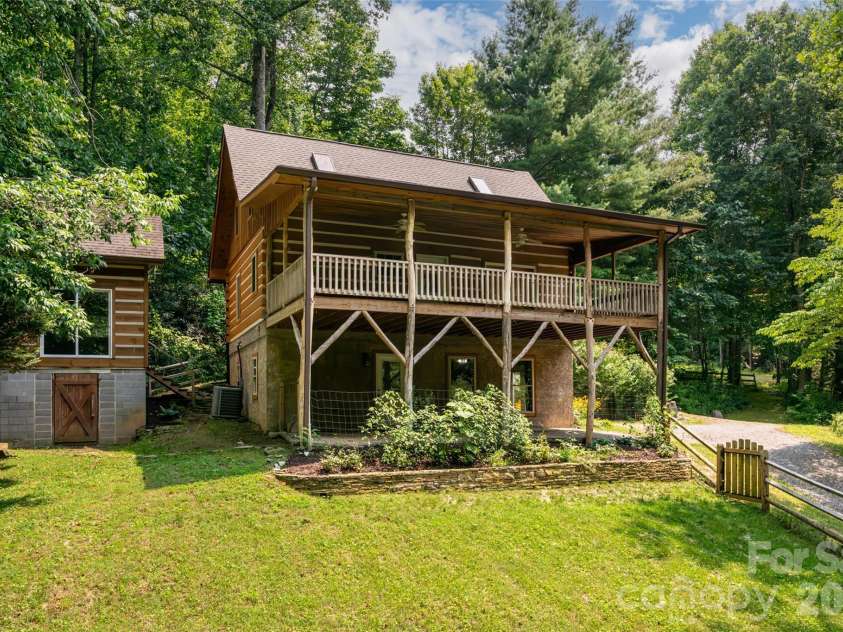 24 Gregory Hill Road, Fairview, NC 28730.  MLS# CAR4408771, YatesRealty ID 43545. 
