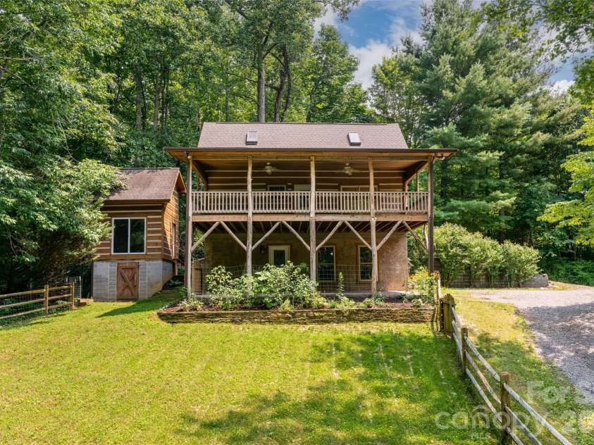 24 Gregory Hill Road, Fairview, NC 28730.  MLS# CAR4408771, YatesRealty ID 43545. 