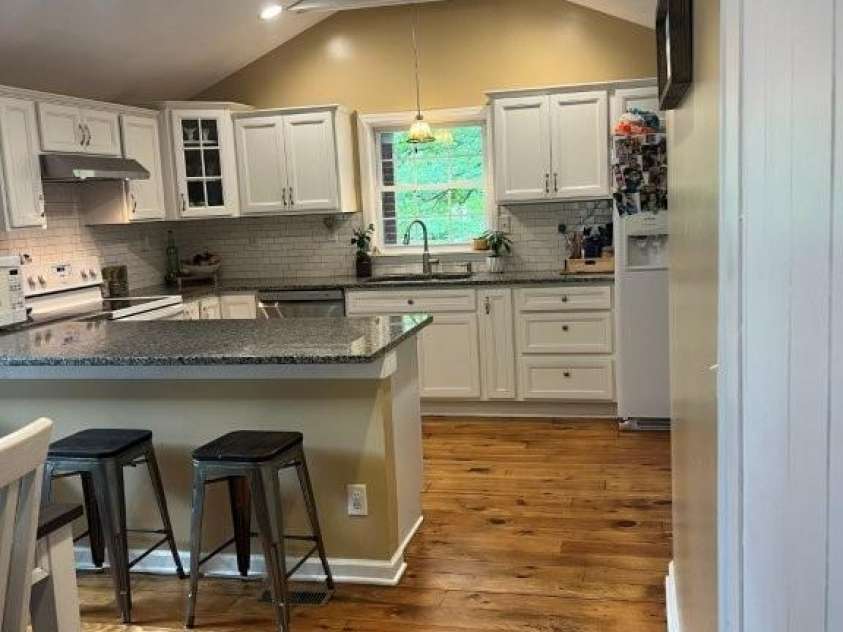 325 Ewbank Road, Etowah, NC 28729.  MLS# CAR4411444, YatesRealty ID 43546. ISLAND IN KITCHEN