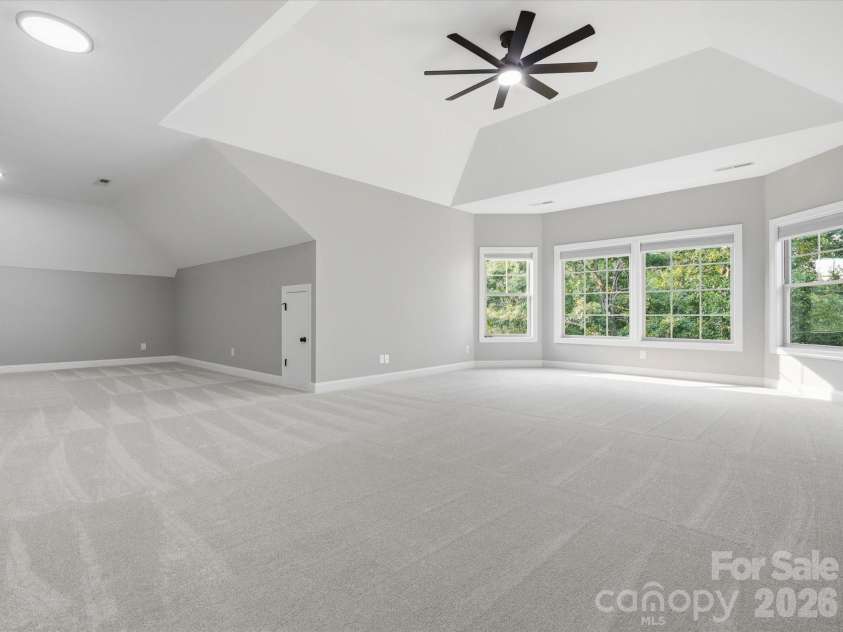 1004 Viscount Drive, Matthews, NC 28104.  MLS# CAR4404468, YatesRealty ID 43547. 3rd floor flex/bonus room