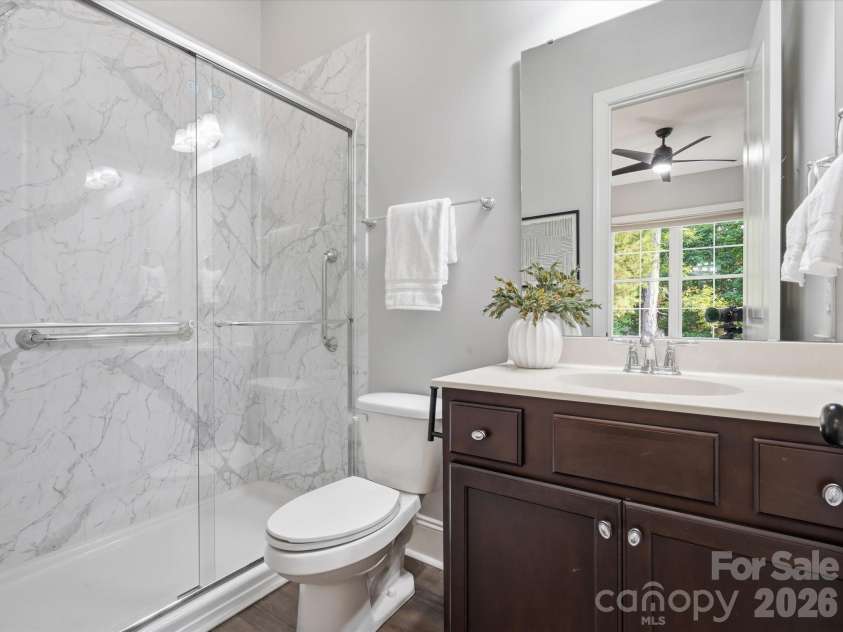 1004 Viscount Drive, Matthews, NC 28104.  MLS# CAR4404468, YatesRealty ID 43547. 
