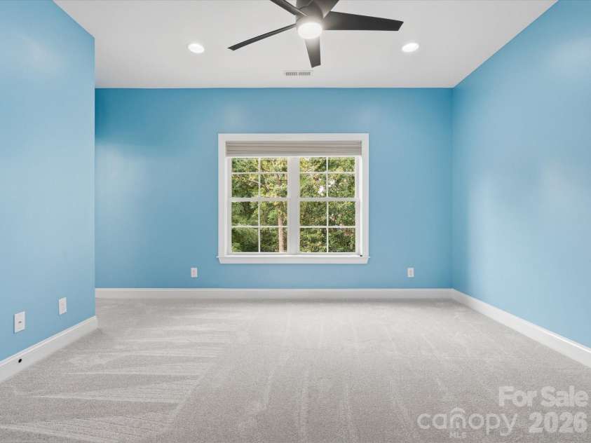 1004 Viscount Drive, Matthews, NC 28104.  MLS# CAR4404468, YatesRealty ID 43547. 