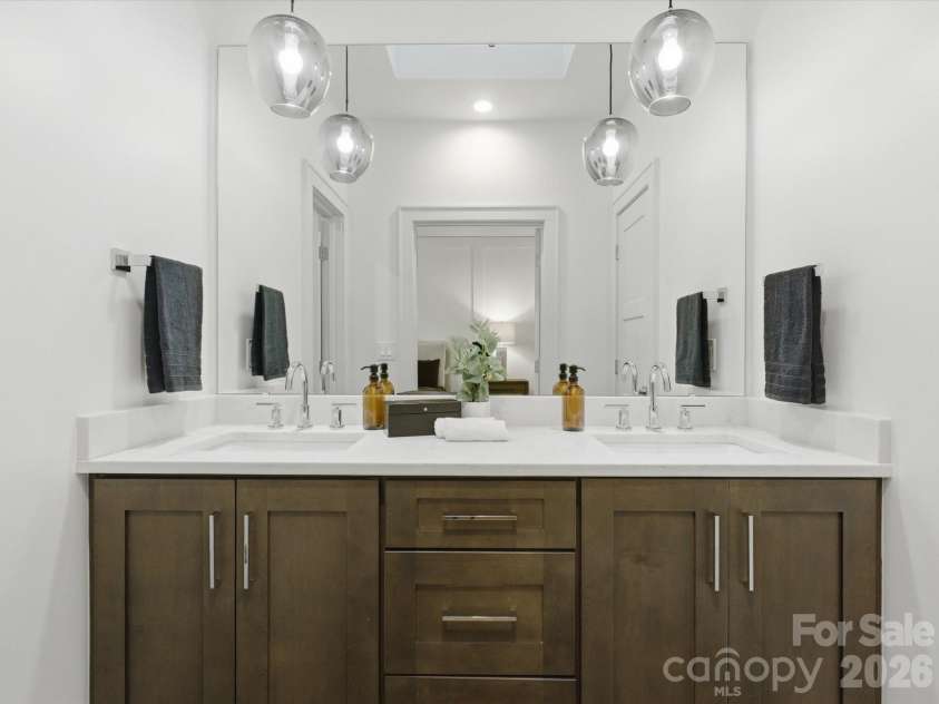 129 Gardner Avenue, Charlotte, NC 28208.  MLS# CAR4390270, YatesRealty ID 43548. 