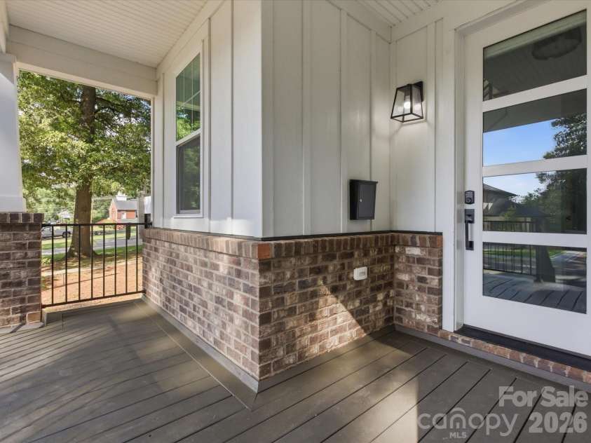 129 Gardner Avenue, Charlotte, NC 28208.  MLS# CAR4421859, YatesRealty ID 43548. 