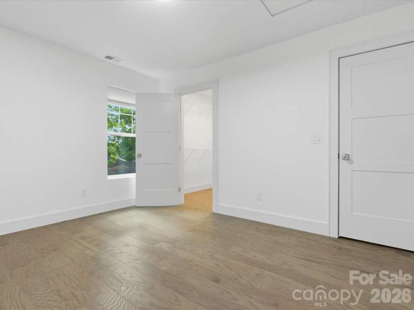 129 Gardner Avenue, Charlotte, NC 28208.  MLS# CAR4421859, YatesRealty ID 43548. 