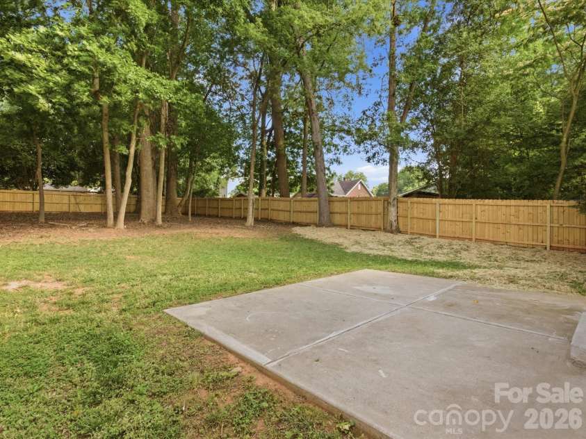 129 Gardner Avenue, Charlotte, NC 28208.  MLS# CAR4421859, YatesRealty ID 43548. 