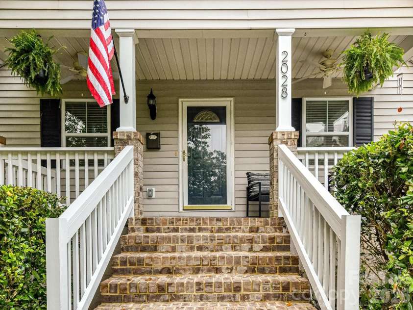 2028 Hamorton Place, Charlotte, NC 28205.  MLS# CAR4411958, YatesRealty ID 43549. 