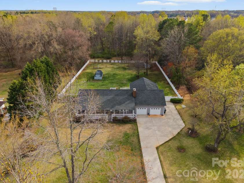 7608 Babe Stillwell Farm Road, Huntersville, NC 28078.  MLS# CAR4352954, YatesRealty ID 4355. 