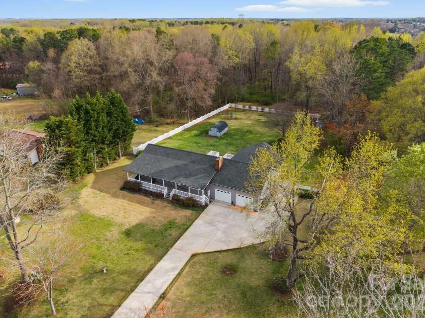 7608 Babe Stillwell Farm Road, Huntersville, NC 28078.  MLS# CAR4352954, YatesRealty ID 4355. 