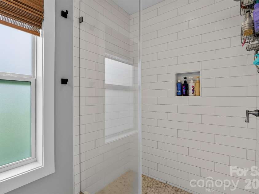 9 Hilldale Road, Asheville, NC 28803.  MLS# CAR4408240, YatesRealty ID 43550. Master Shower