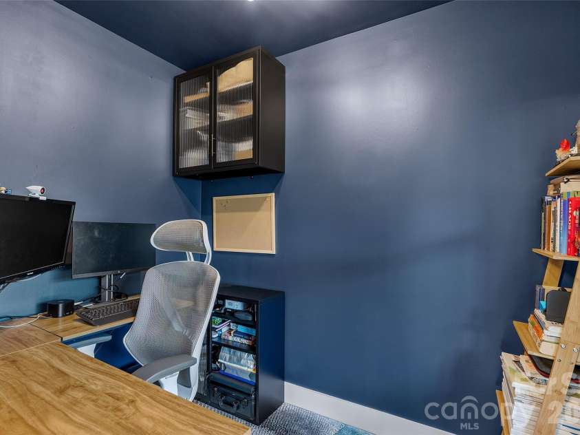 9 Hilldale Road, Asheville, NC 28803.  MLS# CAR4408240, YatesRealty ID 43550. Study