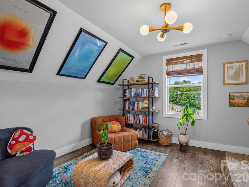 9 Hilldale Road, Asheville, NC 28803.  MLS# CAR4408240, YatesRealty ID 43550. Study