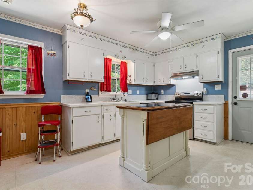 10219 Mountain Apple Drive, Mint Hill, NC 28227.  MLS# CAR4399797, YatesRealty ID 43551. 