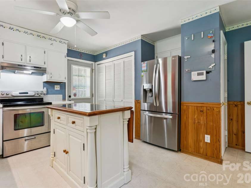 10219 Mountain Apple Drive, Mint Hill, NC 28227.  MLS# CAR4399797, YatesRealty ID 43551. 