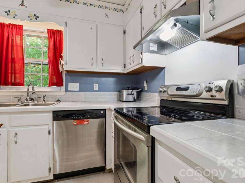 10219 Mountain Apple Drive, Mint Hill, NC 28227.  MLS# CAR4399797, YatesRealty ID 43551. 