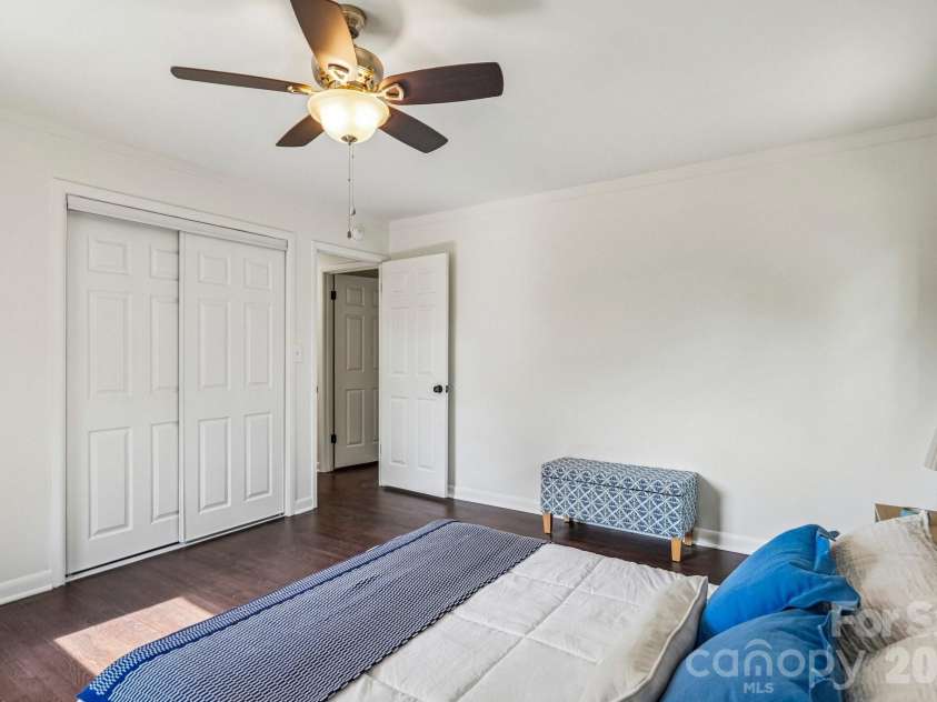 1443 Lynhurst Drive, Gastonia, NC 28054.  MLS# CAR4412821, YatesRealty ID 43552. 