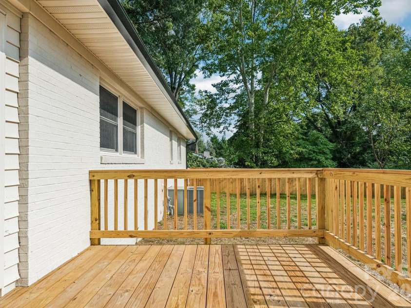1443 Lynhurst Drive, Gastonia, NC 28054.  MLS# CAR4412821, YatesRealty ID 43552. 