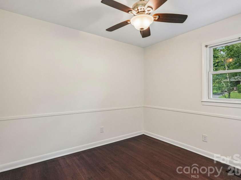 1443 Lynhurst Drive, Gastonia, NC 28054.  MLS# CAR4412821, YatesRealty ID 43552. 