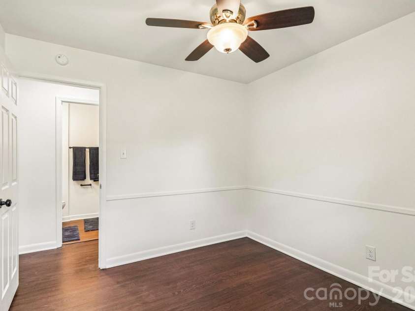 1443 Lynhurst Drive, Gastonia, NC 28054.  MLS# CAR4412821, YatesRealty ID 43552. 