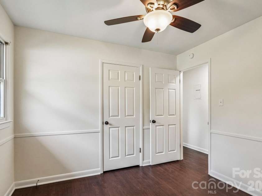 1443 Lynhurst Drive, Gastonia, NC 28054.  MLS# CAR4412821, YatesRealty ID 43552. 