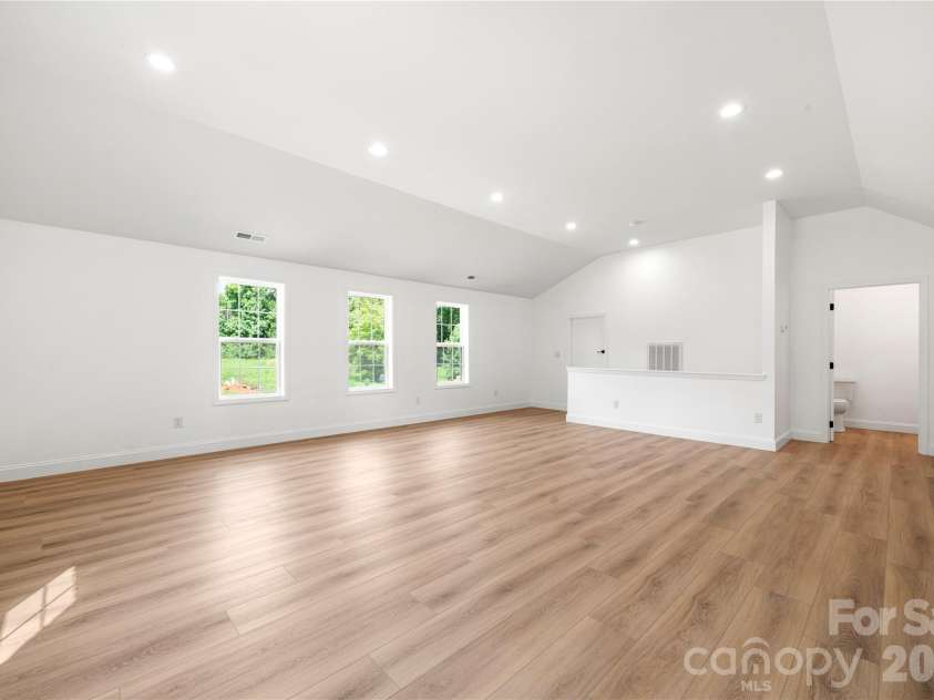 5574 Bucks Garage Road, Catawba, NC 28650.  MLS# CAR4407947, YatesRealty ID 43553. Huge upstairs bonus room