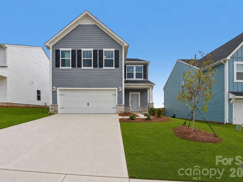 118 Borders Street, Statesville, NC 28677.  MLS# CAR4412718, YatesRealty ID 43554. 