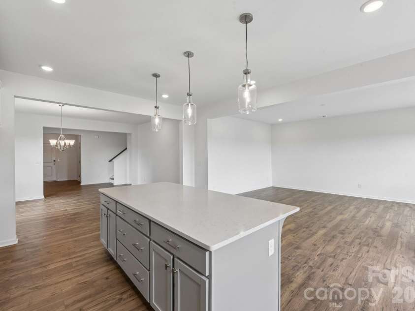 118 Borders Street, Statesville, NC 28677.  MLS# CAR4412718, YatesRealty ID 43554. 